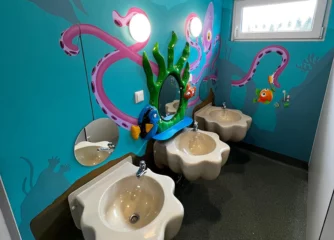 Beispiel für Kinderwaschbecken im KNAUS Campingpark Wingst.